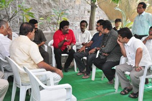 Celebrities Pay Homage to Mada Venkateswara Rao